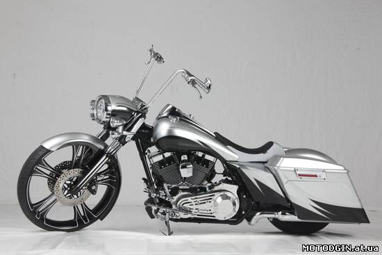 Custom Chrome Europe представила свой новый мотоцикл.