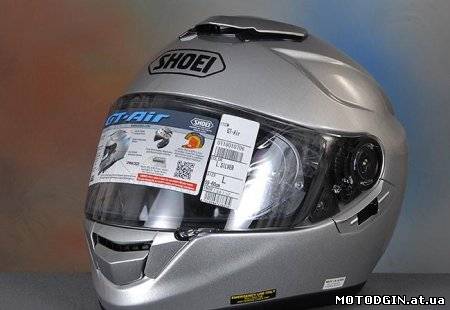 Японский производитель шлемов Shoei выпустил новинку Shoei GT Air.