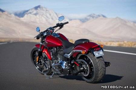 Две новые модели Harley-Davidson Street Bob и Breakout.